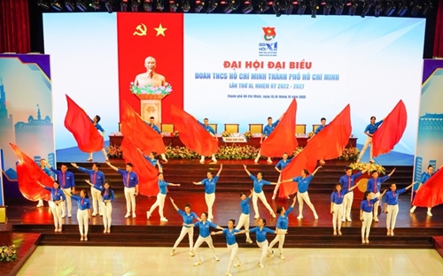 Ouverture du 11e congrès de l Union de la jeunesse communiste Ho Chi Minh