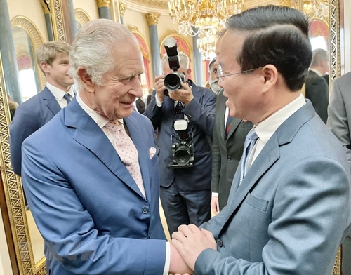 Le président Vo Van Thuong rencontre le roi Charles III et les dirigeants d autres pays