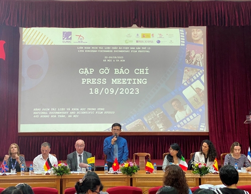 Poursuite de la promotion des activités d’échange culturel entre l’UE et le Vietnam