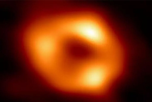 La NASA découvre le trou noir le plus éloigné jamais détecté
