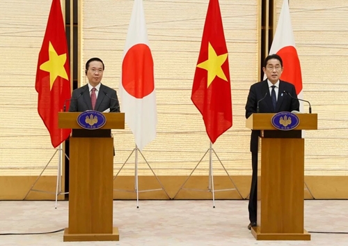 Le Vietnam et le Japon élèvent leurs relations au rang de partenariat stratégique intégral