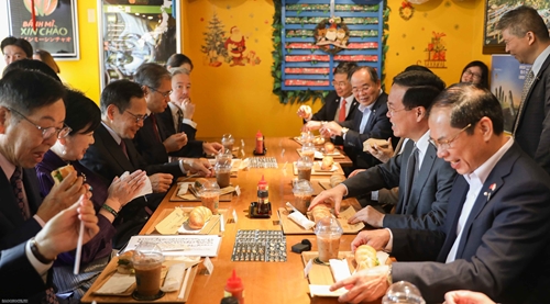 Le président Vo Van Thuong apprécie les liens entre Tokyo et les localités vietnamiennes