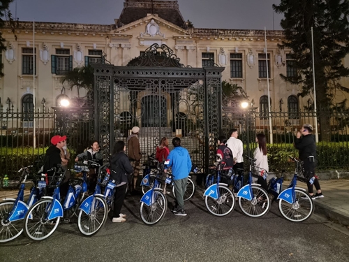 Tour nocturne à vélo de Hanoï, une façon plus douce de visiter la ville