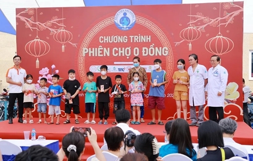 Têt De nombreuses activités en faveur des patients à Hô Chi Minh-Ville