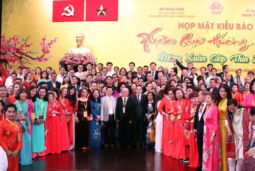 Le programme «Xuân Quê hương 2024» pour les Vietnamiens d’outre-mer à Ho Chi Minh-Ville