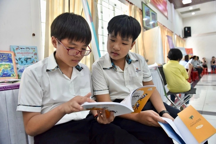 Hô Chi Minh-Ville ambitieux programme pour développer le goût de la lecture à l école