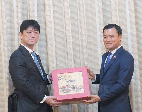 Renforcement de la coopération multiforme entre HCM-Ville et les localités japonaises