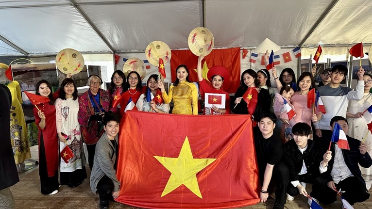 Le pavillon vietnamien marque les esprits au week-end de la Francophonie à Yèbles