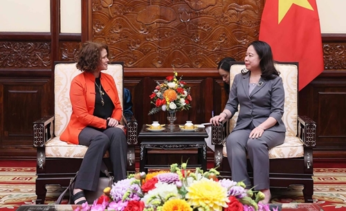 La présidente par intérim reçoit la directrice nationale de la Banque mondiale au Vietnam