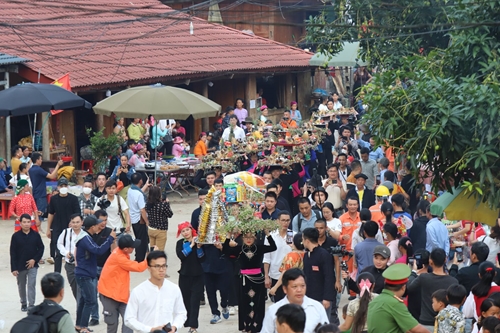 Le festival du marché de Phong Luu Khau Vai aura lieu à Ha Giang début mai