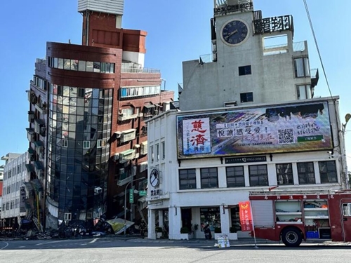 Neuf morts, 900 blessés dans le plus puissant séisme à Taïwan depuis 25 ans