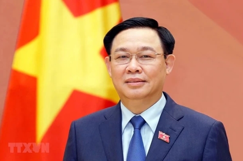 Le président de l’Assemblée nationale quitte Hanoï pour une visite officielle en Chine