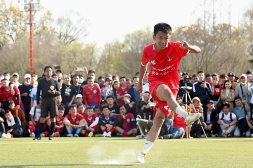 Phase finale du tournoi de football vietnamien à Tokyo