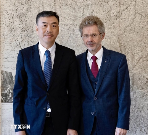 Le président du Sénat tchèque apprécie le potentiel et la position du Vietnam
