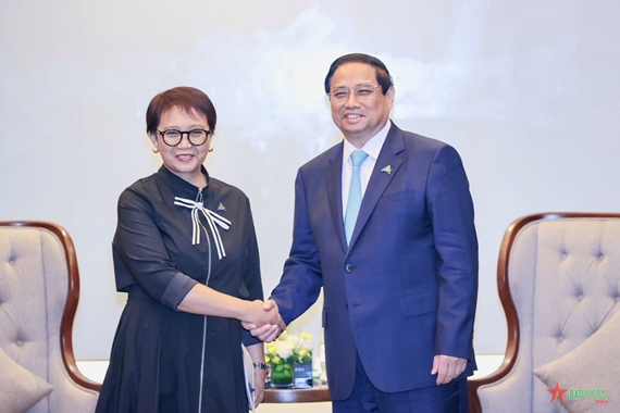 Le Premier ministre Pham Minh Chinh reçoit la ministre indonésienne des Affaires étrangères