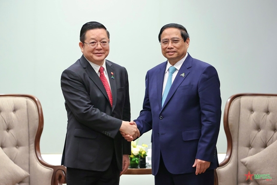 Le Premier ministre Pham Minh Chinh reçoit le secrétaire général de l ASEAN