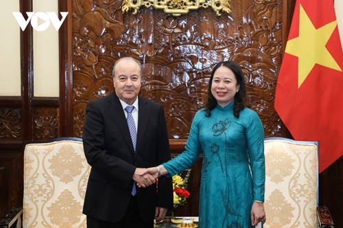 La présidente par intérim salue le mandat de l’ambassadeur d’Algérie sortant