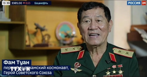 La Russie présente un documentaire sur la coopération aérospatiale avec le Vietnam