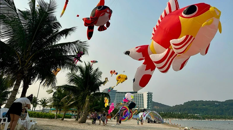 Hai Phong ouverture du festival Do Son - Destination des Quatre Saisons 2024