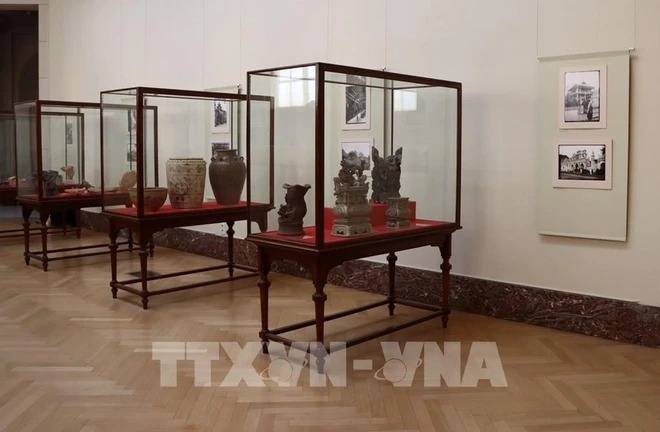 Une espace dédiée aux objets vietnamiens au sein des Musées royaux d Art et d Histoire à Bruxelles