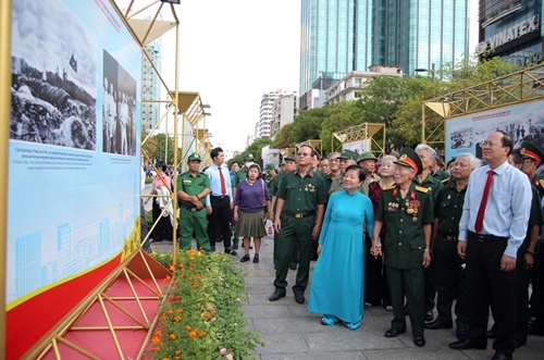 La victoire de Dien Bien Phu - La force du Vietnam, la stature de l époque