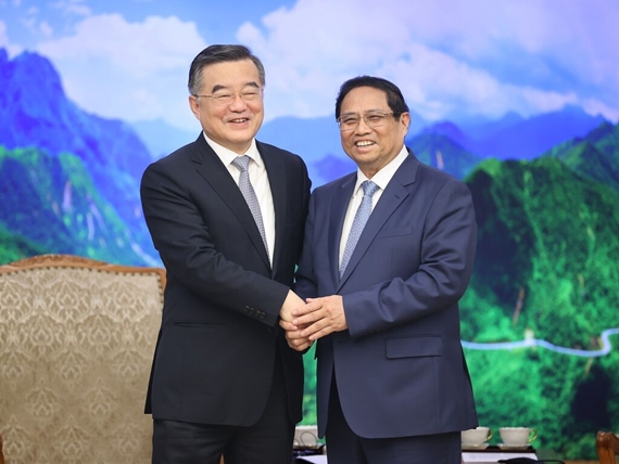 Le Premier ministre reçoit le vice-président du Comité permanent de l APN de Chine