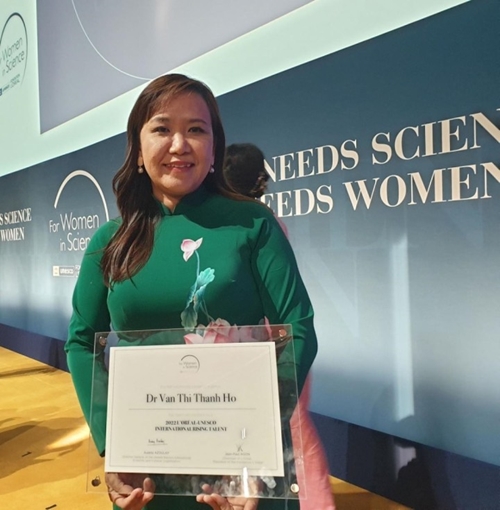联合国教科文组织表彰越南女科学家