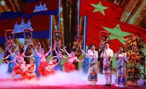 越柬建交55周年活动在河内隆重举行