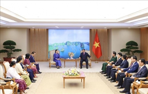 越南政府总理范明正会见柬埔寨副首相梅森安
