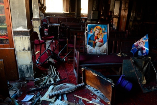 埃及一宗教场所发生火灾 至少41人死亡
