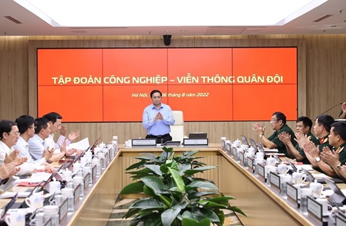 范明正总理：越南军队电信工业集团应继续有效实施建设和捍卫国家战略任务