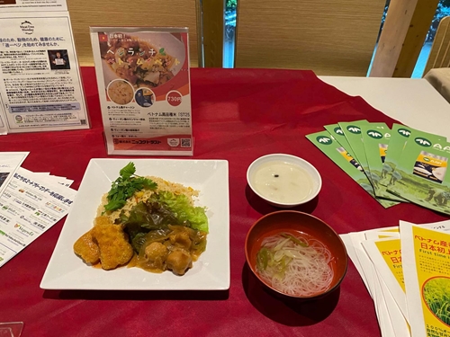 以越南ST25大米为原料的炒饭被列入日本内阁府“特别午餐”菜单