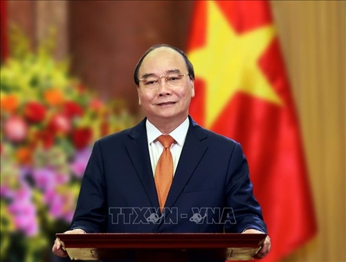 越南国家主席阮春福向全国少年儿童致以中秋节的祝福