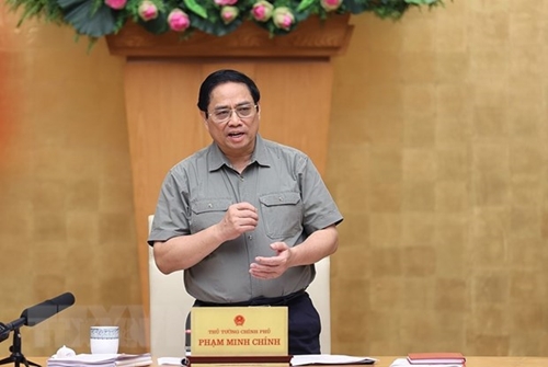 越南政府总理范明正主持召开政府9月份立法工作专题会议