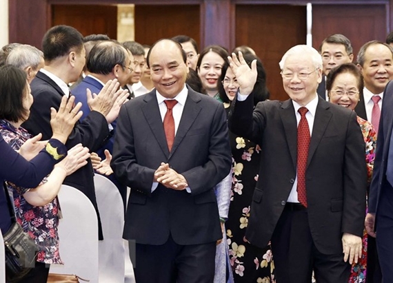 越南党和国家领导人出席国家主席办公厅重新设立30周年纪念典礼