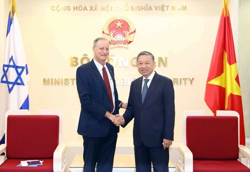 越南公安部部长苏林会见以色列驻越南特命全权大使亚龙•迈尔