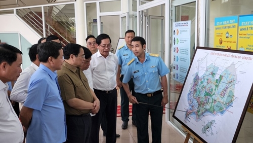 越南政府总理范明正视察巴地头顿省重大项目规划