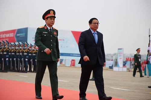 范明正总理出席2022年越南国际防务展