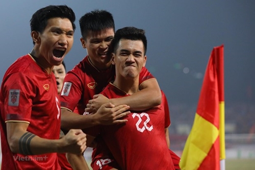 2022年东南亚足球锦标赛第二回合半决赛：越南队以2比0击败印尼队