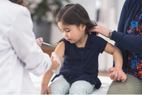 世卫组织等呼吁开展儿童疫苗“大力补种”行动