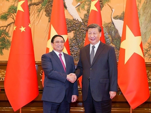 越南政府总理访华并出席世界经济论坛会议：在全球面临诸多挑战背景下的越南烙印