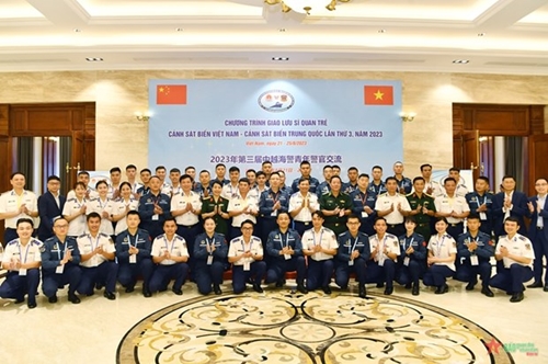 第三届越中海警青年警官交流会在河内开幕