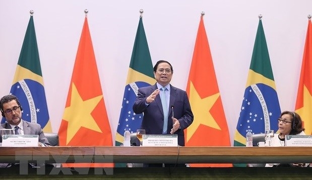 越南政府总理范明正圆满结束美国和巴西之行回到河内