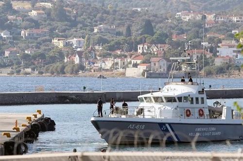 一艘货船在希腊东部海域沉没 13名船员失踪