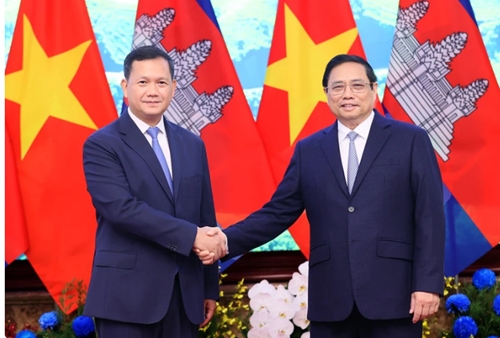 ​越南政府总理范明正与柬埔寨首相洪玛奈举行会谈