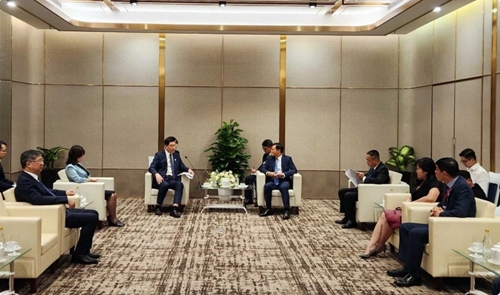 越南胡志明市与中国江苏省加强经济合作