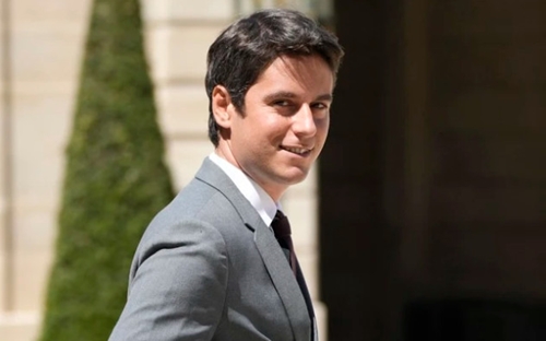 现年34岁，法国最年轻总理上任