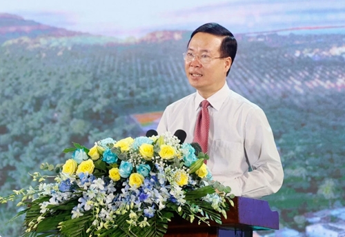 越南国家主席武文赏出席2024年“边防之春，温暖村民心”活动