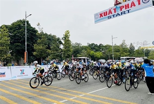 2024年Biwase杯国际女子自行车赛吸引百余名运动员参赛