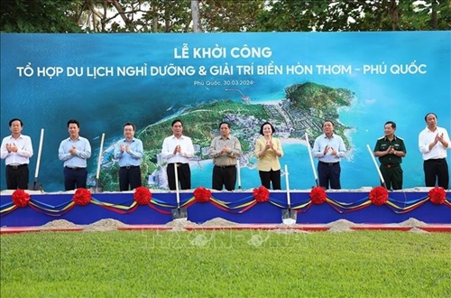 越南政府总理范明正出席菠萝岛旅游、度假和娱乐综合体动工兴建仪式